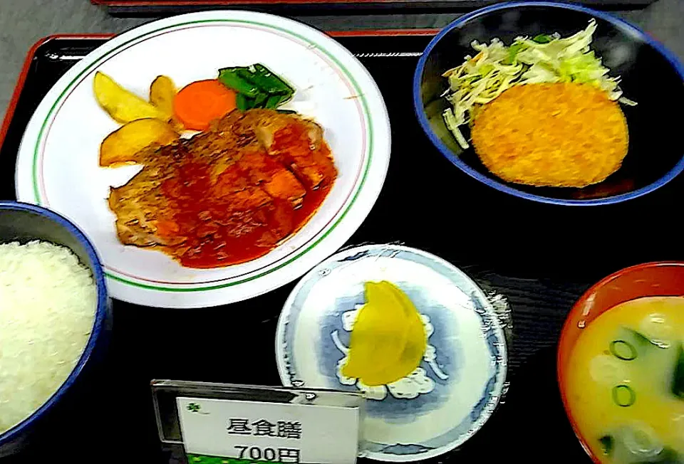 Snapdishの料理写真:札幌市白石区役所食堂イタリアンフェア4日目グリルハーブチキンセット700円|nyama1さん