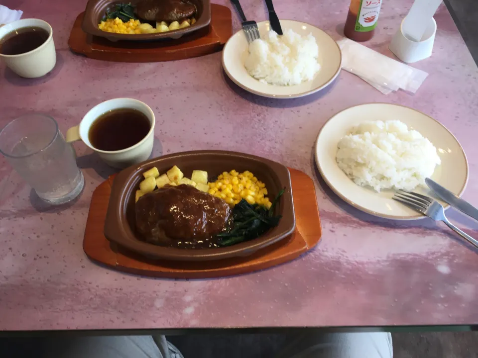 サイゼリアのハンバーグステーキランチ|enarinさん