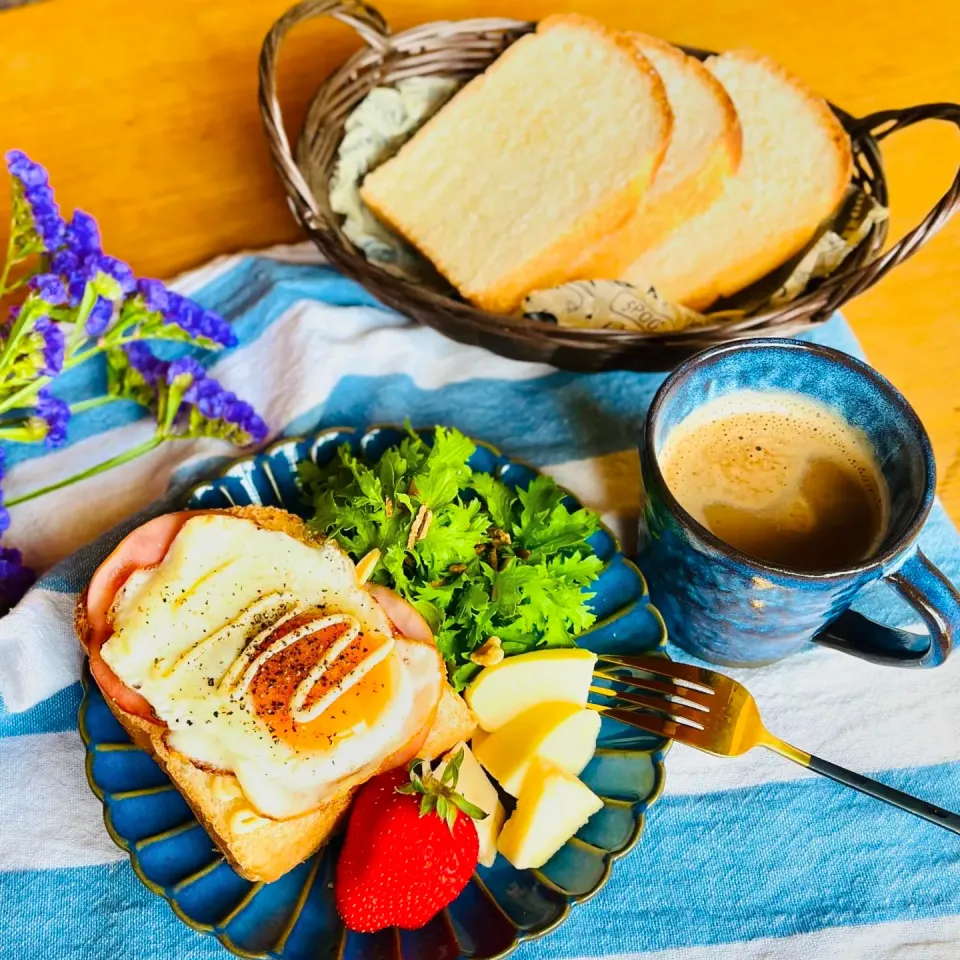 Snapdishの料理写真:手作り山食パンでラピュタパン🍞|さとみこさん