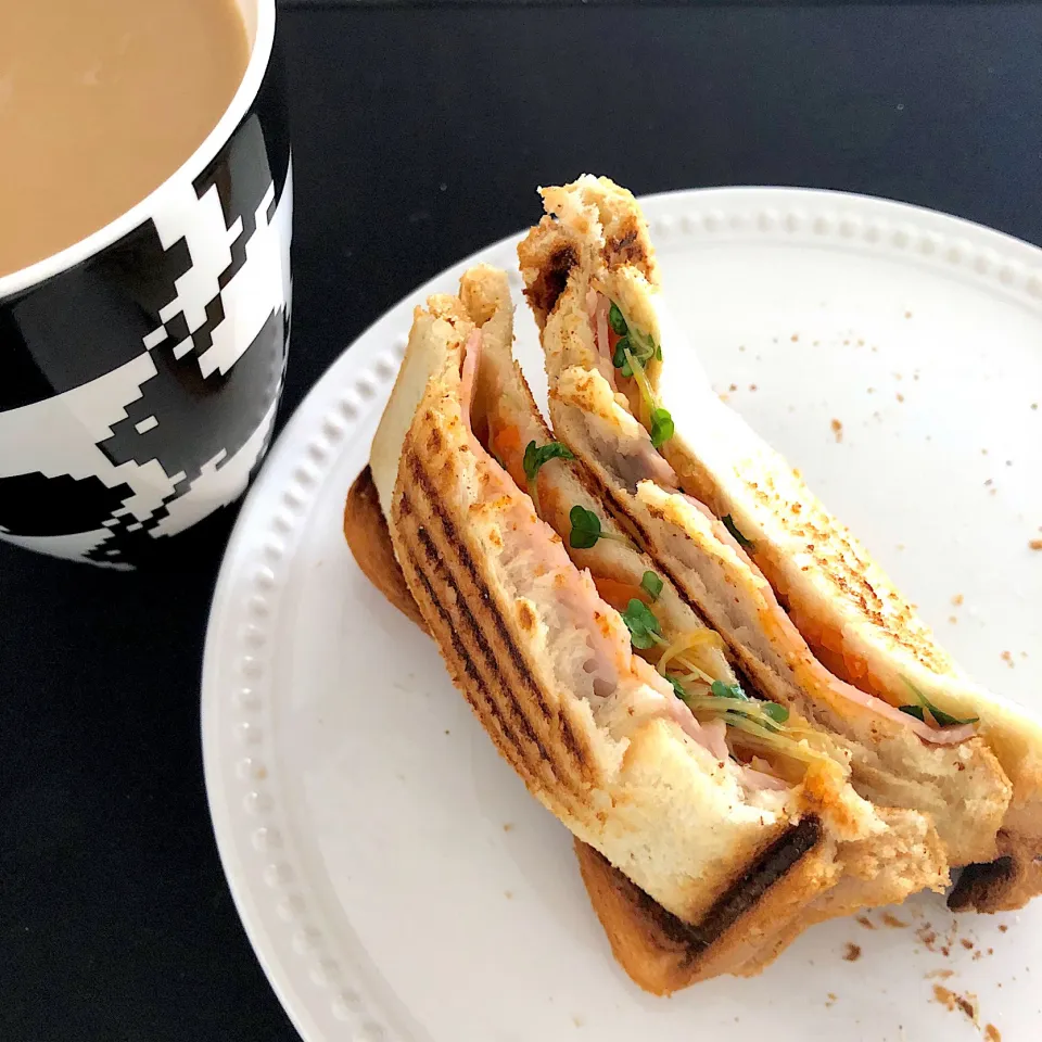 10:49 なんか美味しいサンド🥪|へれ子さん