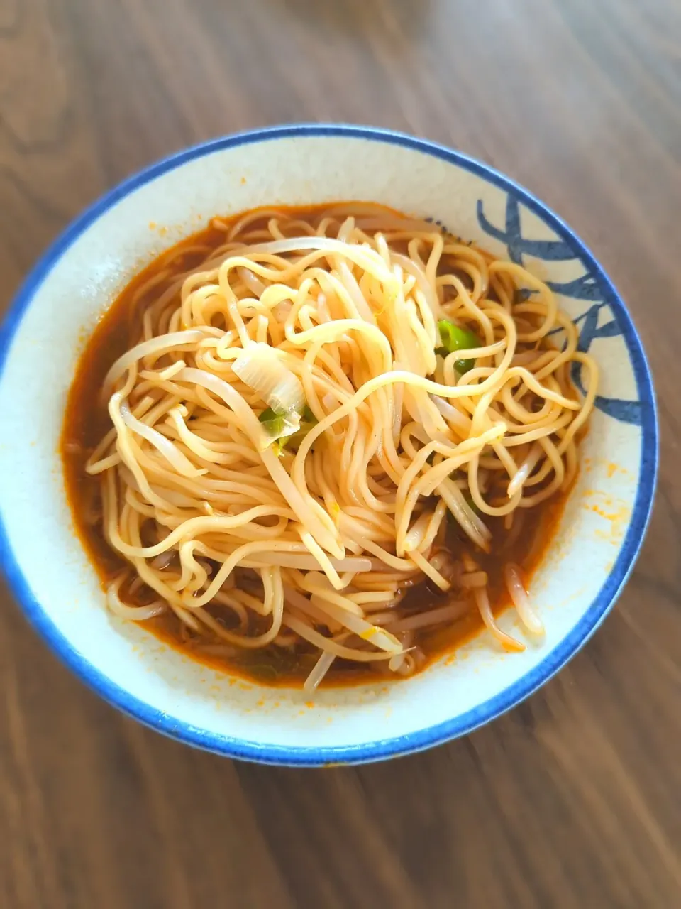 シンプル辛いラーメン🍜|明子さん