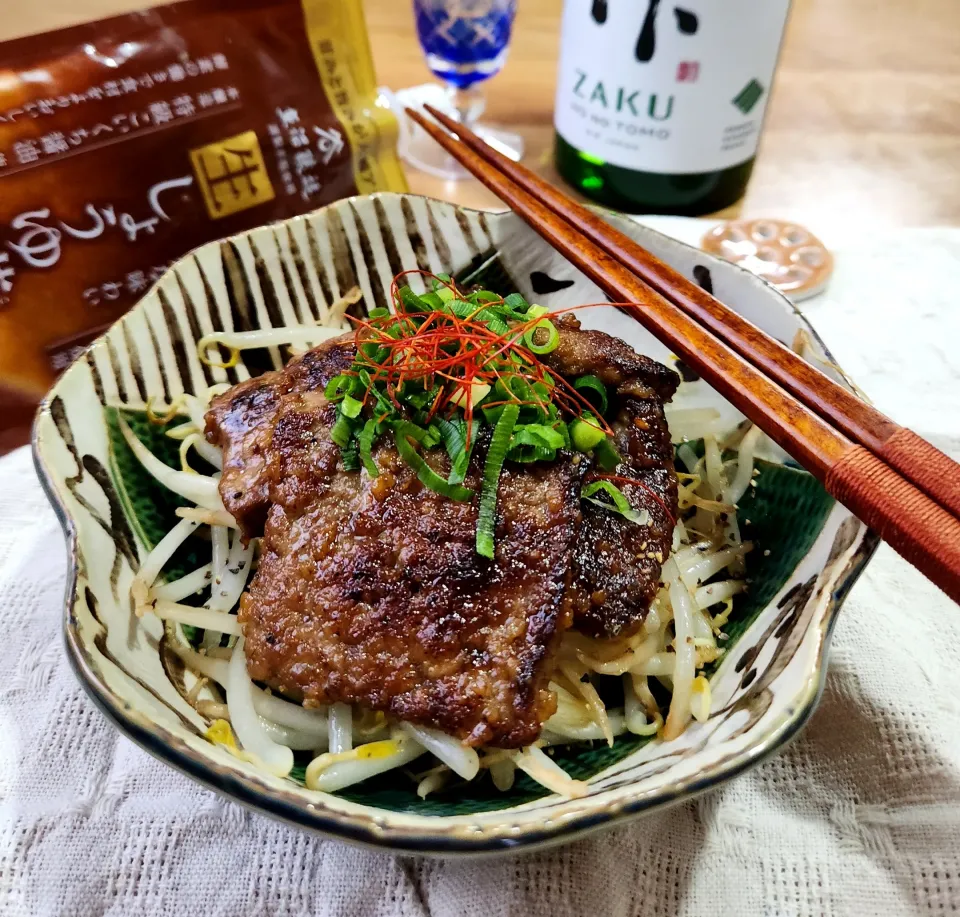 Snapdishの料理写真:マルコメ生しょうゆ糀で牛レバー炒め🍺|ナオミさん