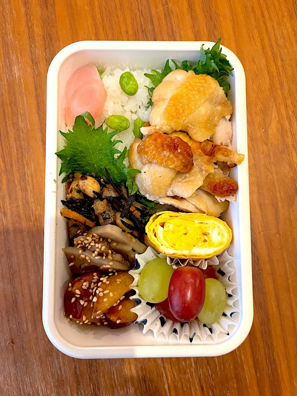 Snapdishの料理写真:枝豆ごはん弁当|みたらしさん