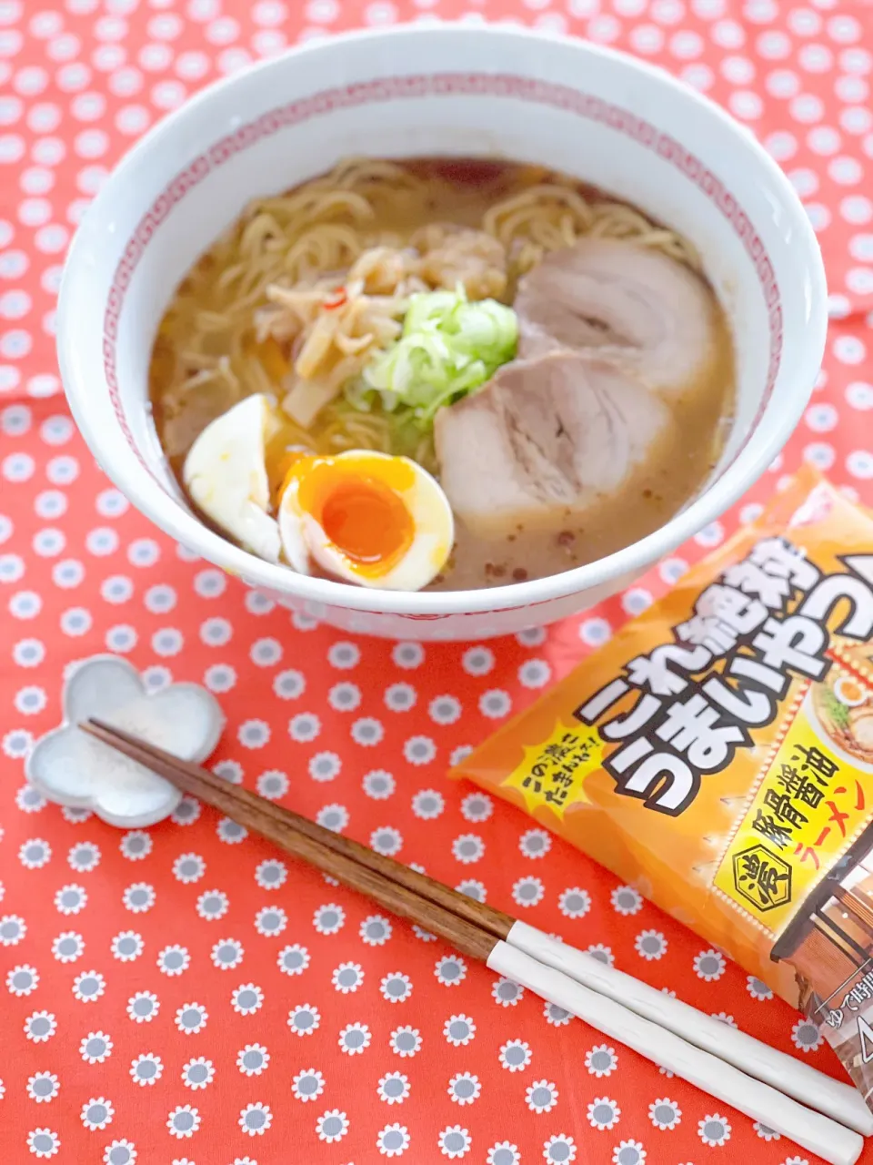 Snapdishの料理写真:豚骨醤油ラーメン|＊Aloha＊さん