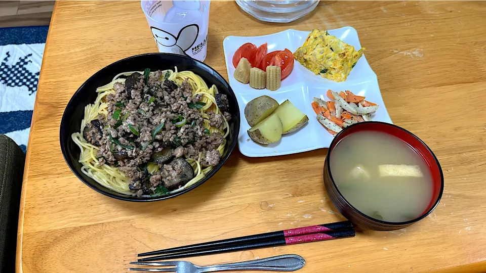 今日の晩御飯は茄子と挽き肉のバター醤油パスタ🧈🍝🍆|モモ&ハーブmama🐰🐹🐢🐠❤️さん