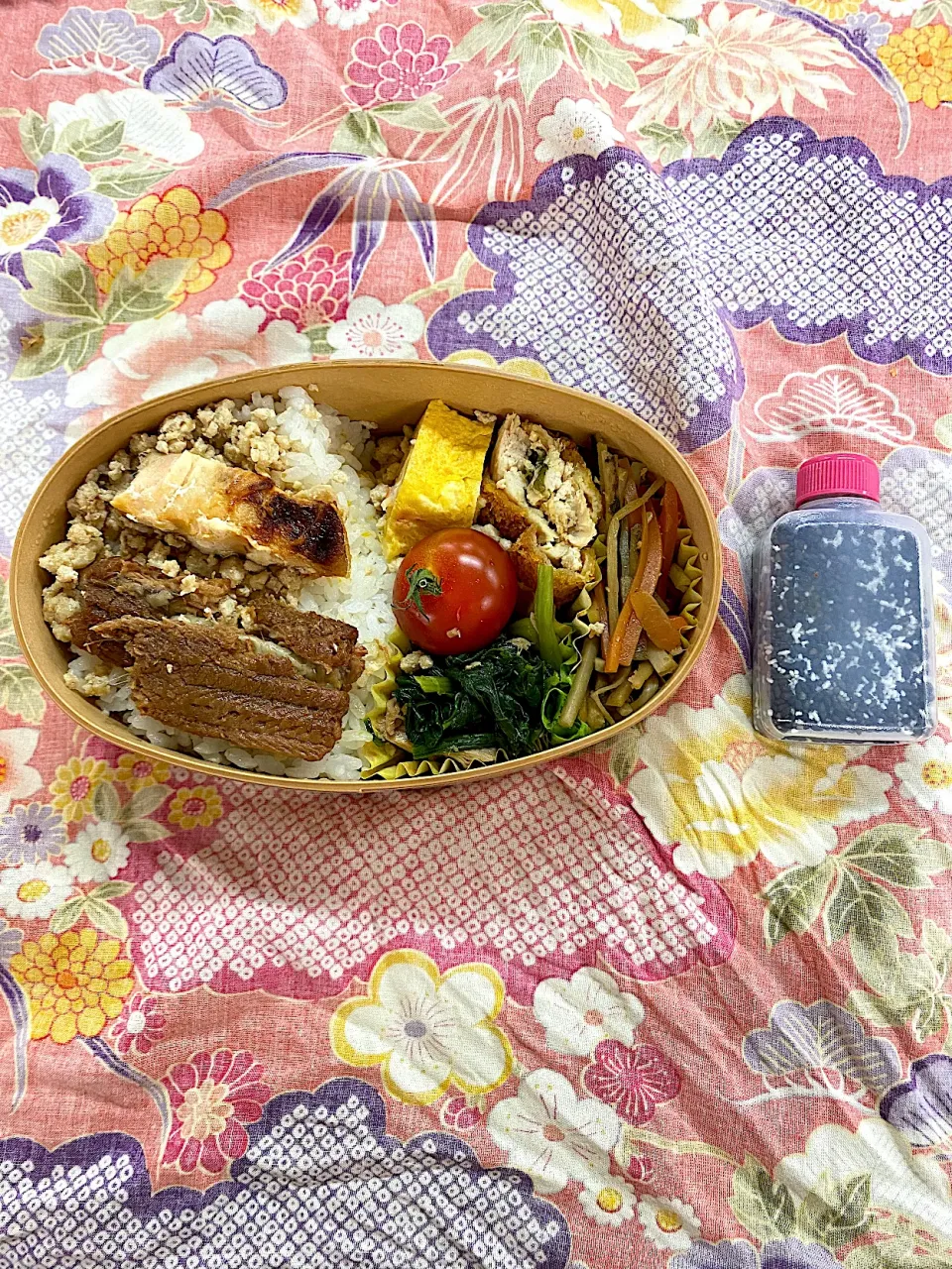 一回落としちゃったカタヨリ弁当|にょるりさん