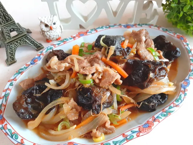 Snapdishの料理・レシピ写真:♡豚肉ともやしのコチュジャン炒め♡｜家計の味方！もやしで満足料理特集！