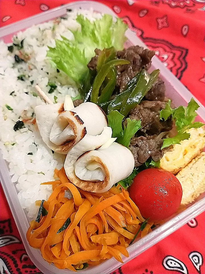 Snapdishの料理写真:にんじんシリシリ牛肉ピーマン炒め弁当|yayoi.Kさん