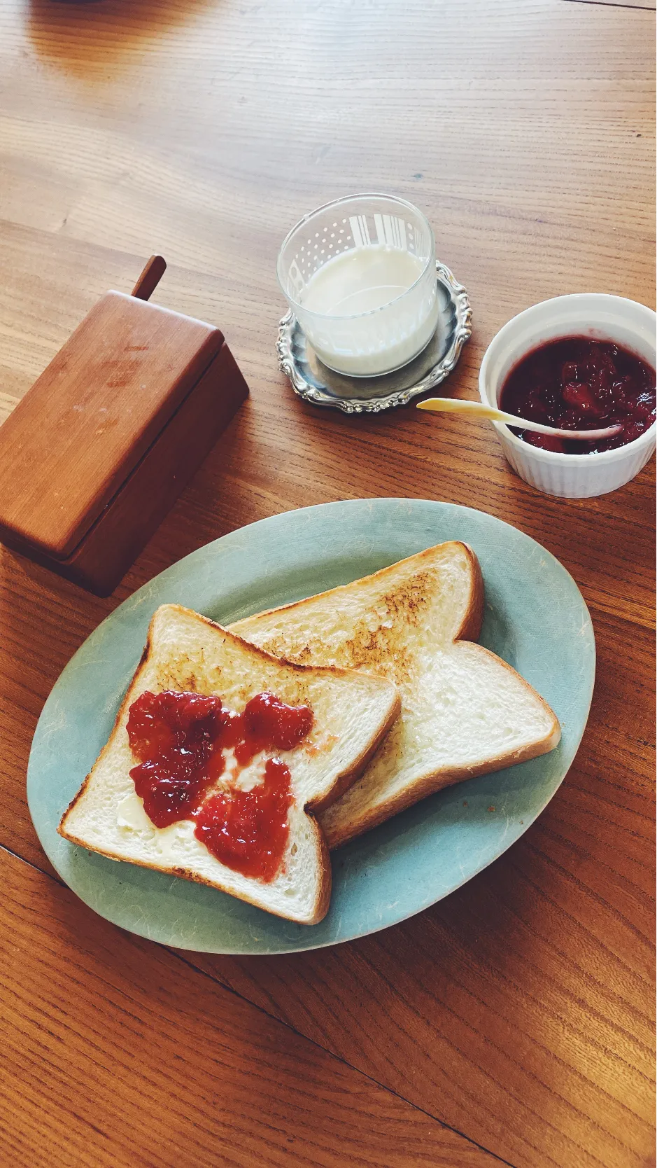 自家製いちごジャムでトースト朝ごはん🍓🥪|マアコさん