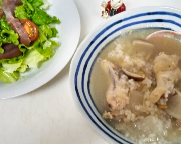 '24．4/18
今夜は🐔さんの手羽元の参鶏湯と鰹のサラダ😋|たえさん