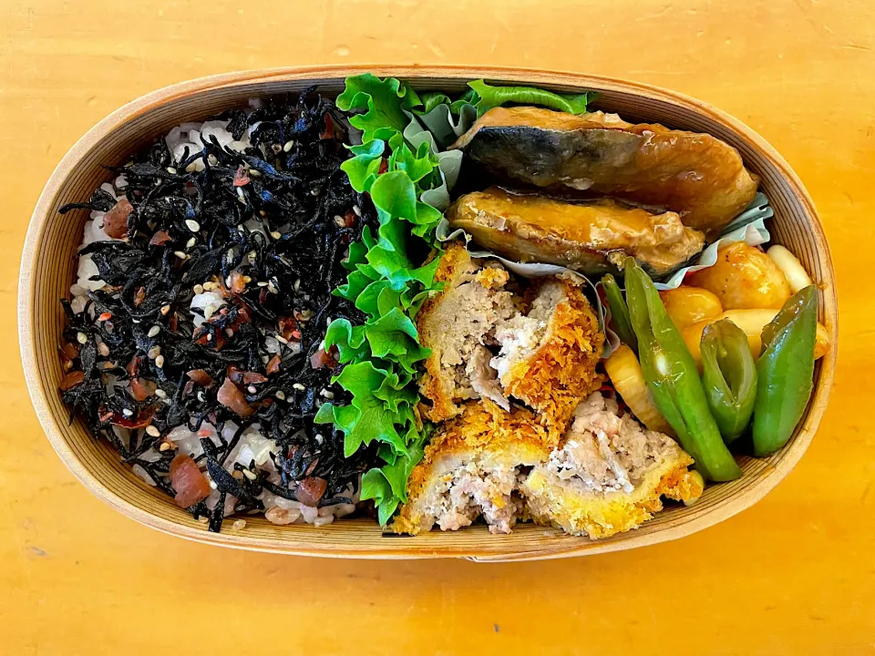 鯖のみぞれ煮、メンチカツ、長芋と隠元の梅醤油炒め|あしゃみさん