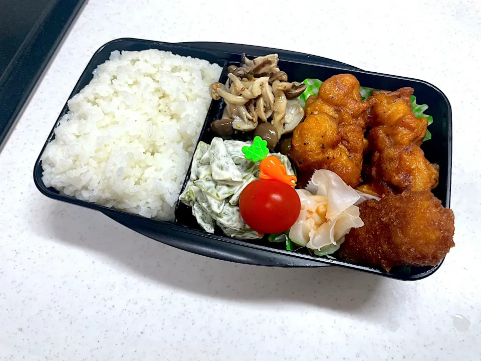 Snapdishの料理写真:4/18 旦那弁当⁂唐揚げ弁当|ゆさん