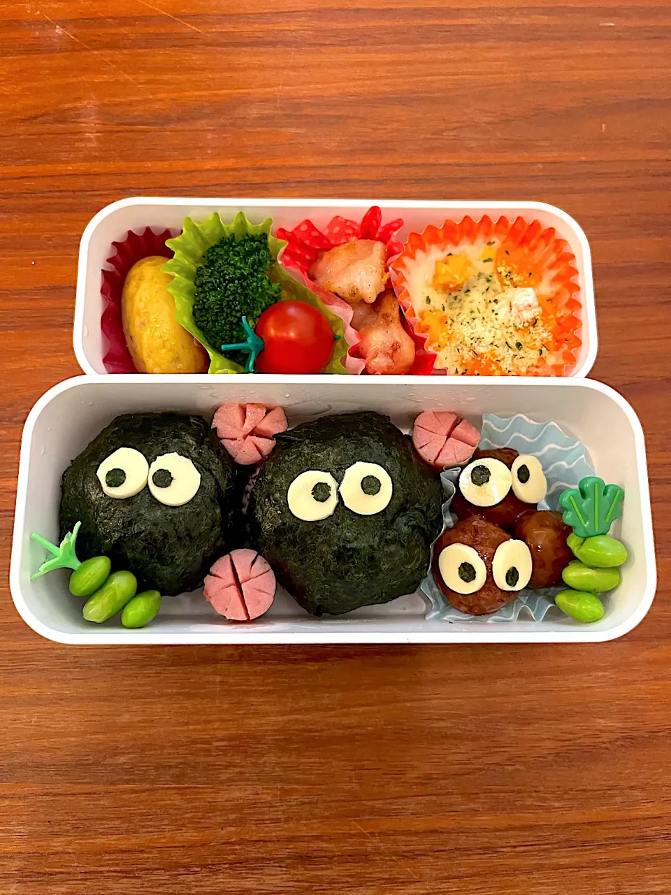 困った時のくろすけ弁当👀|みたらしさん