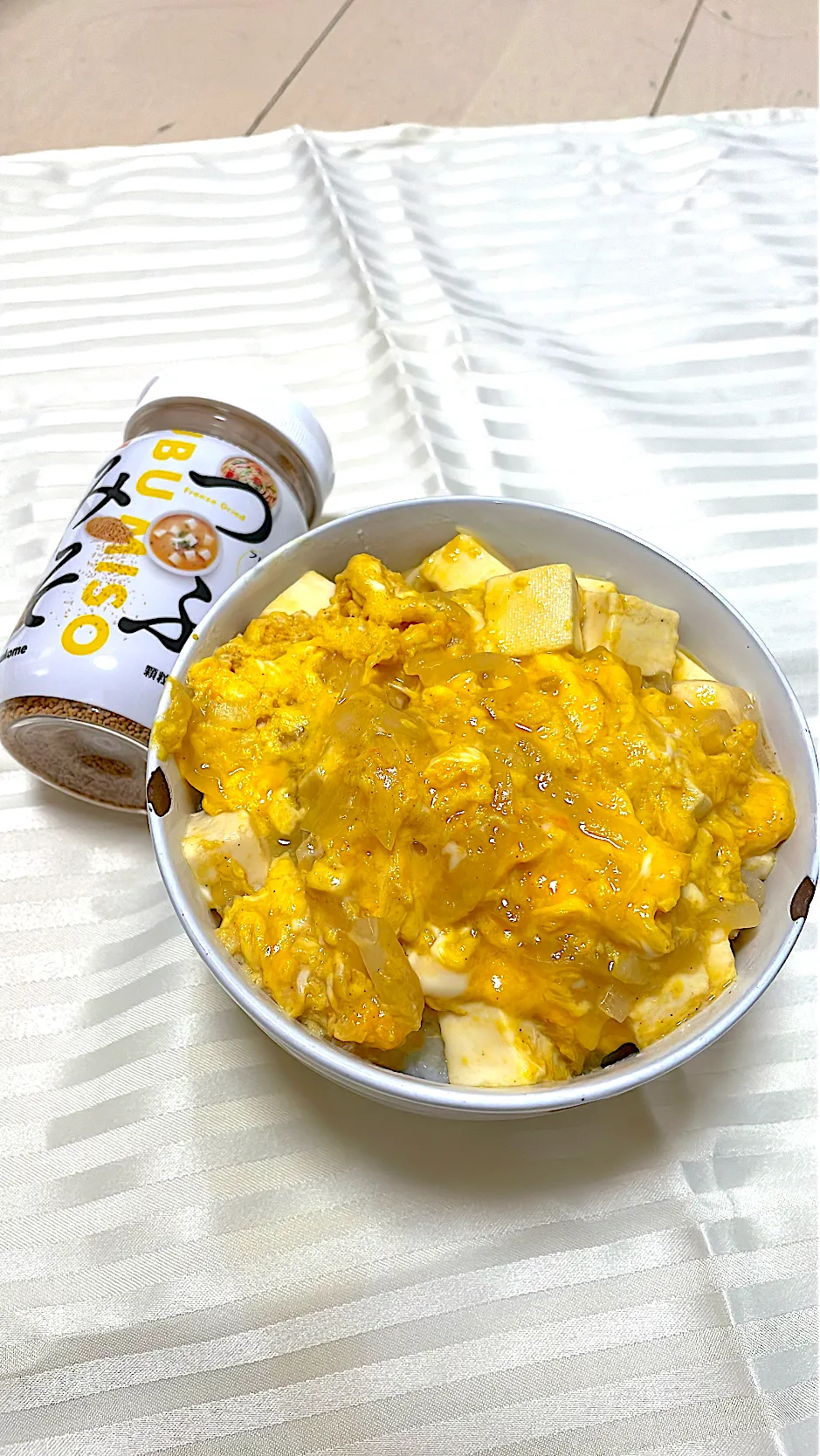 おなかに優しい新玉ねぎとお豆腐の味噌玉子丼|加藤よしえさん