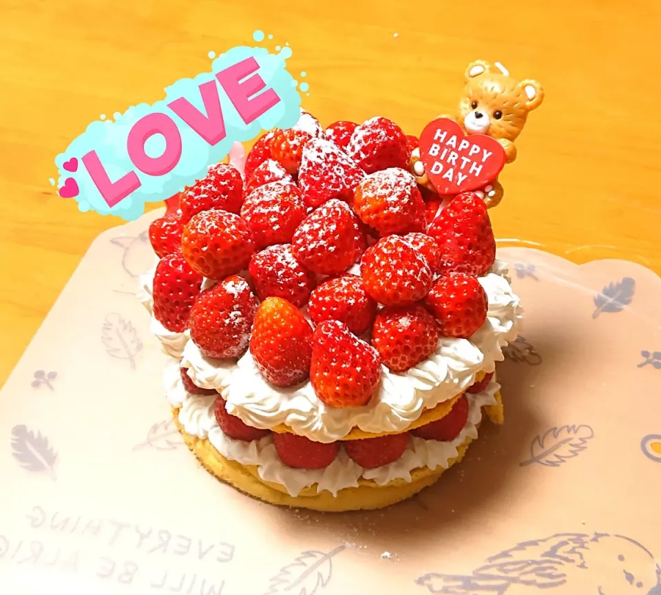 子どもが兄弟のために作ってくれたバースデーケーキ💕|みちゅあしさん