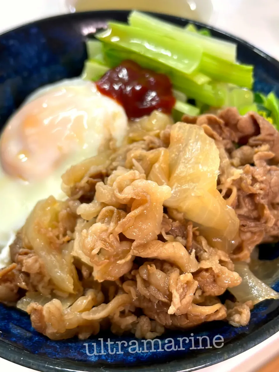 Snapdishの料理写真:＊吉野家の牛丼をひとりランチで♪＊|ultramarineさん