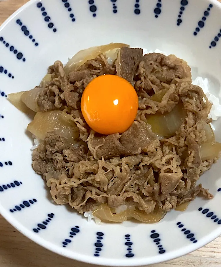 おうち吉野家で冷凍牛丼|あきままさん