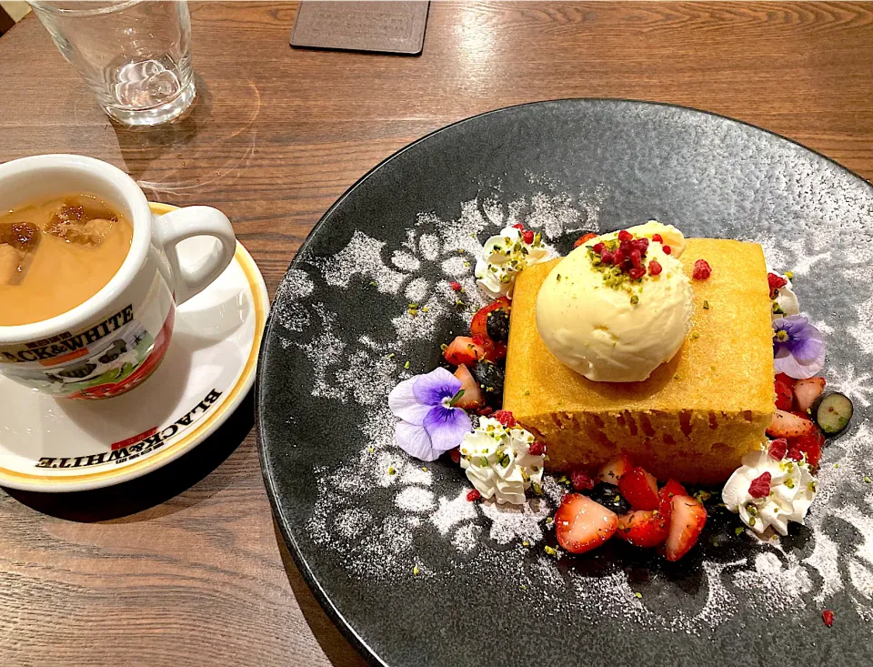 Hong Kong tea room 香港カステラ、香港ミルクティー|よだみなさん