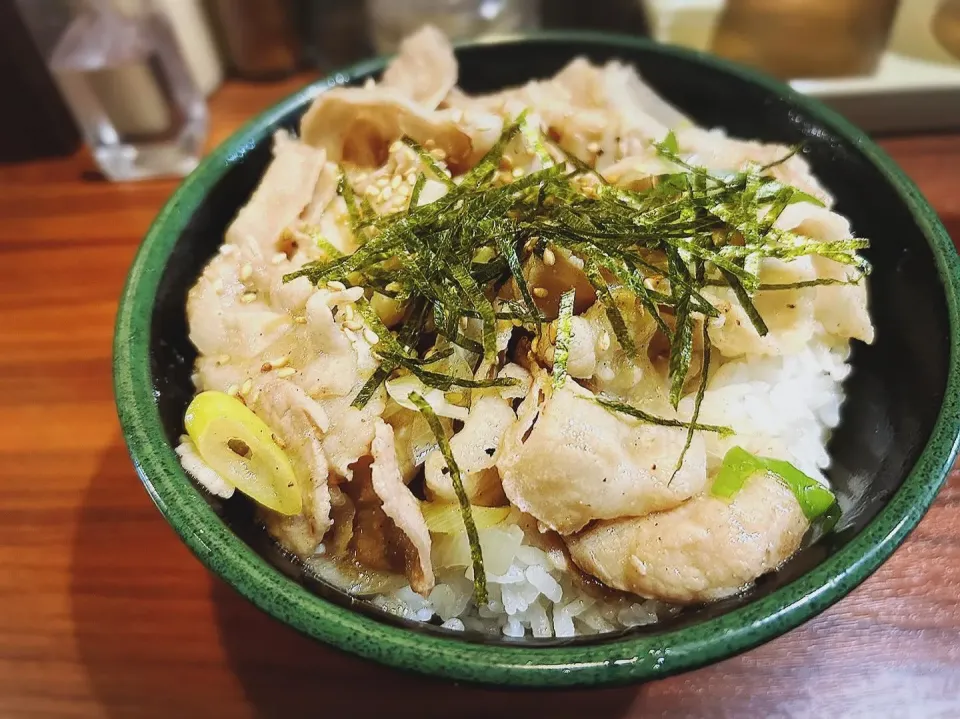 豚塩しょうが丼 ¥660|Blue Moon Caféさん