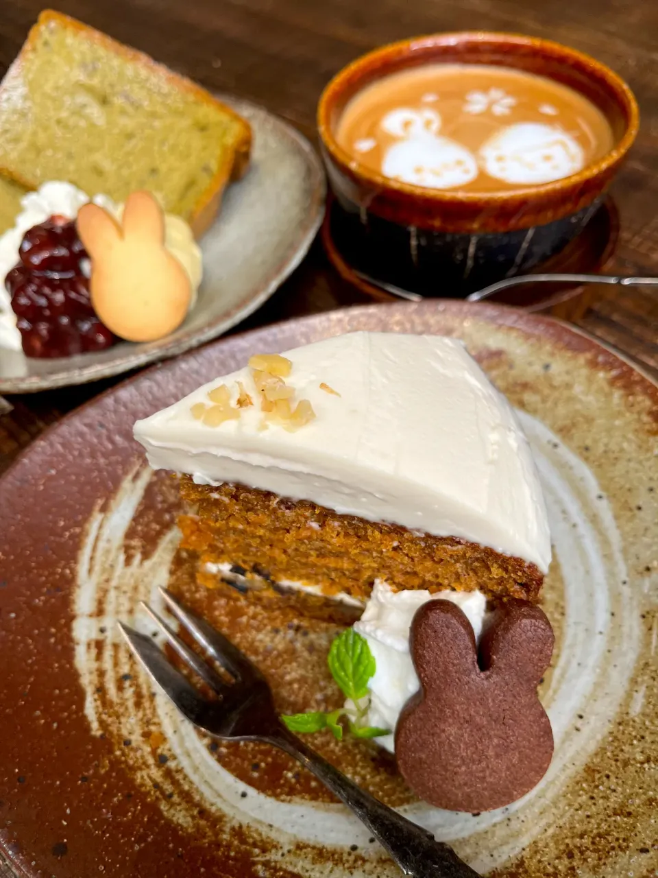 Snapdishの料理写真:カフェうさぎとぼく キャロットケーキ|ナナさん