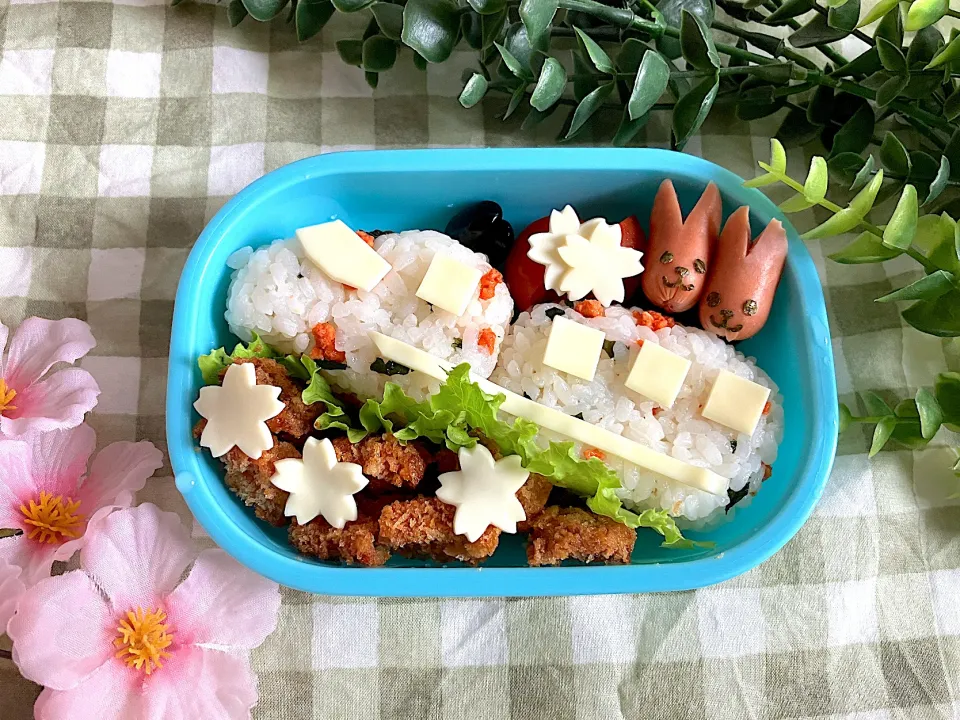 ＊新幹線でお花見うさちゃん🌸🚅🐰べびたん年長さんお弁当🍱＊|＊抹茶＊さん