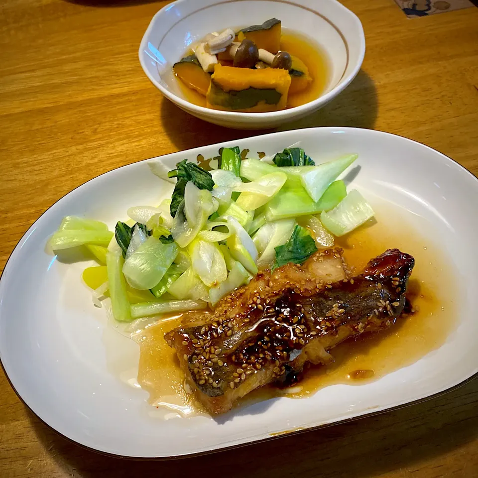 ホキの胡麻みりん焼きと、かぼちゃとしめじの煮物|もえさん