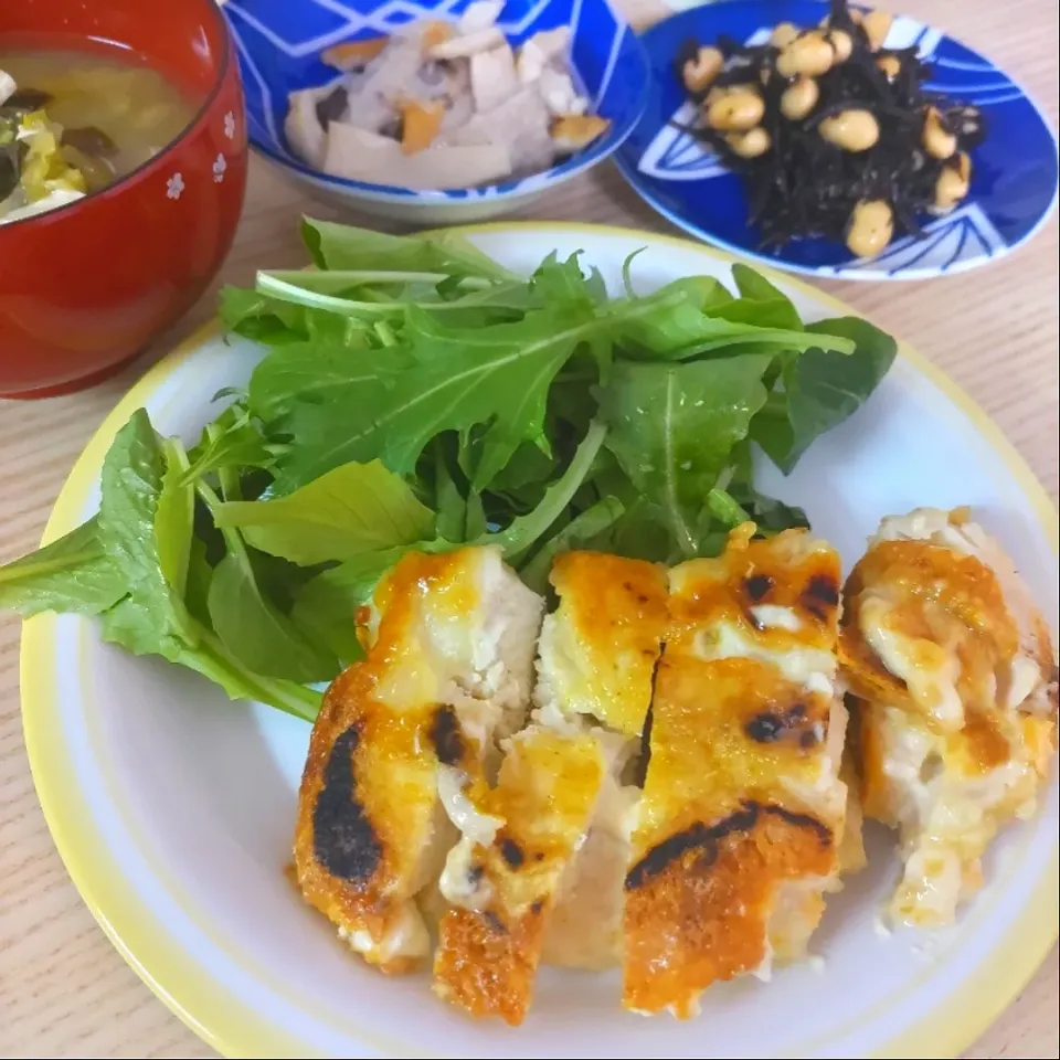 鶏のチーズはさみ焼き
大豆とひじきのポン酢和え|ちゃいさん