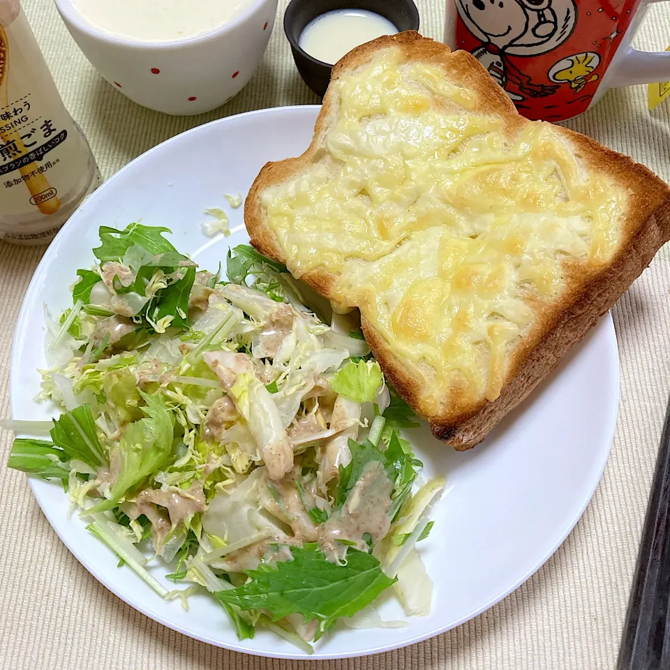 Snapdishの料理写真:チーズトースト|akkoさん