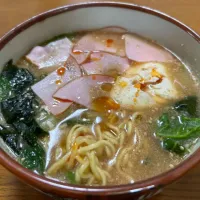 Snapdishの料理写真:マルちゃん正麺🍜、豚骨醤油味❗️（＾ν＾）✨