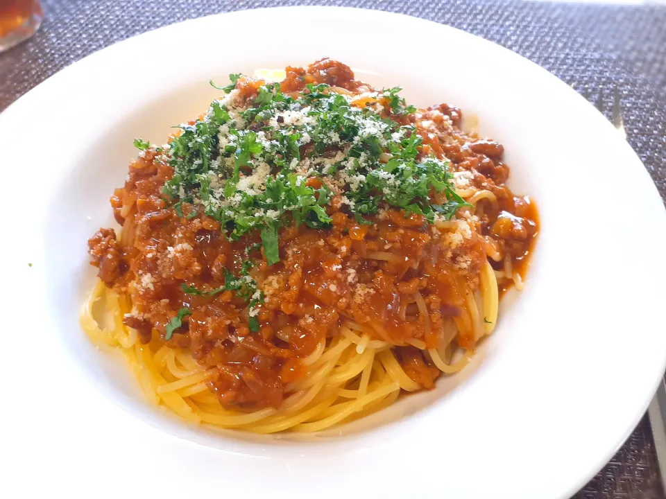 Snapdishの料理写真:ミートソースパスタ🍝|びせんさん