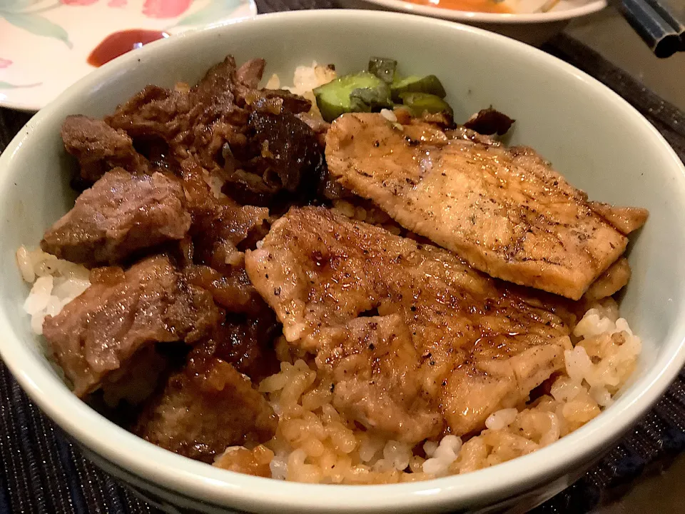 これはたまらん😻『豚丼』|アライさんさん