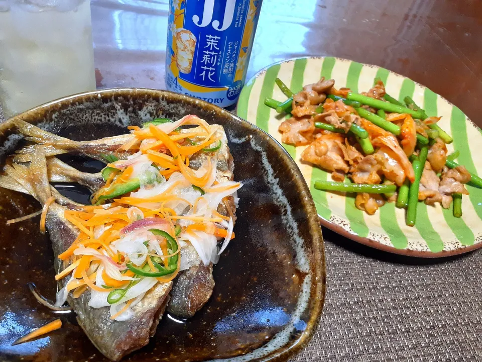 鯵の南蛮漬け🐟

にんにくの芽と豚肉キムチ炒め

JJあるよ～😙|びせんさん