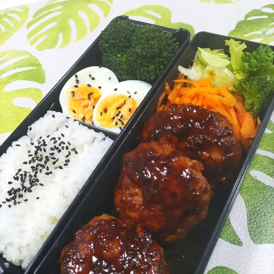 息子のお弁当✨ご飯も卵も黒ごまだらけｗ|rikako♪。.:＊さん