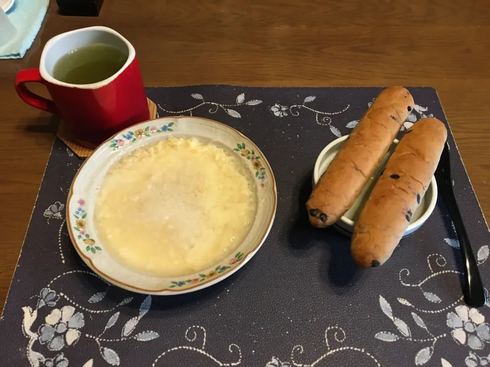 オートミール中華粥、チョコチップスティックパン、熱い日本茶(朝ご飯)|enarinさん