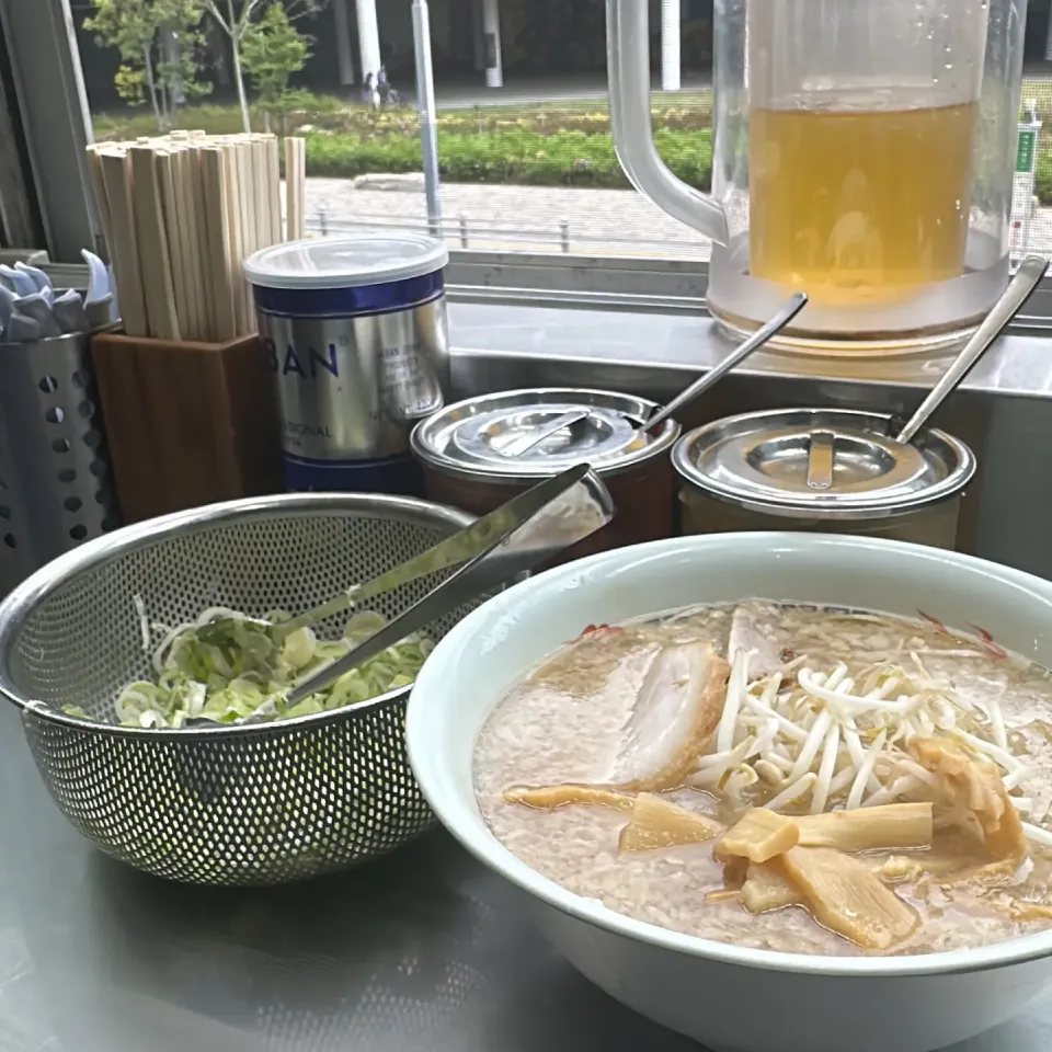 Snapdishの料理写真:ラーメン|Hajime Sakaiさん