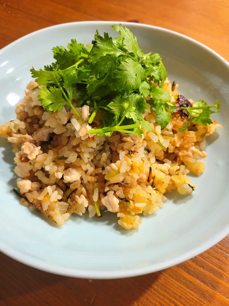 Snapdishの料理写真:お家でエスニック パクチーチャーハン
（レシピは料理名でクラシル🔍️）|あんさん