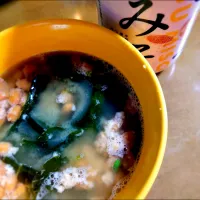 Snapdishの料理写真:即席納豆味噌汁|らむちんさん