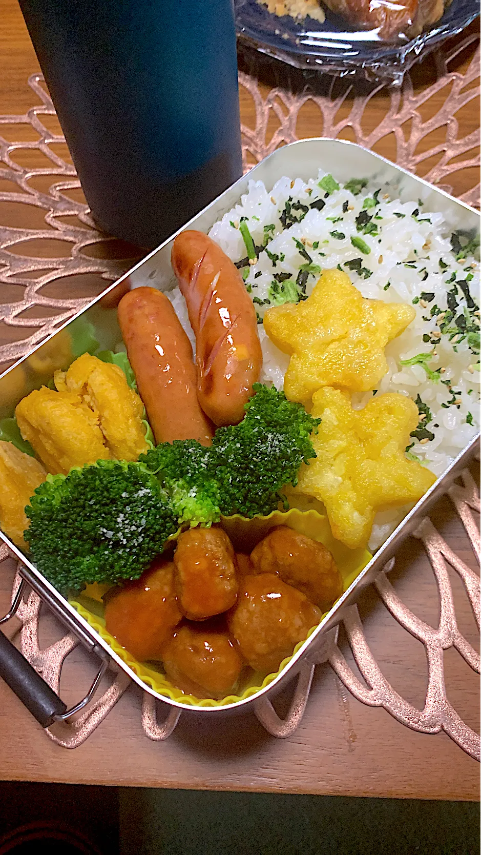 有り合わせ詰め込んで💦今日のお弁当|Riemamaさん