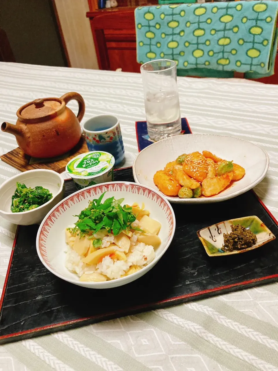 grandmaの晩ごはん☆ 今夜は筍ご飯､
小松菜の和え物、白身魚、筍、ネギ坊主であまからチリを
ちょっとだけ頂きます|kaoriさん