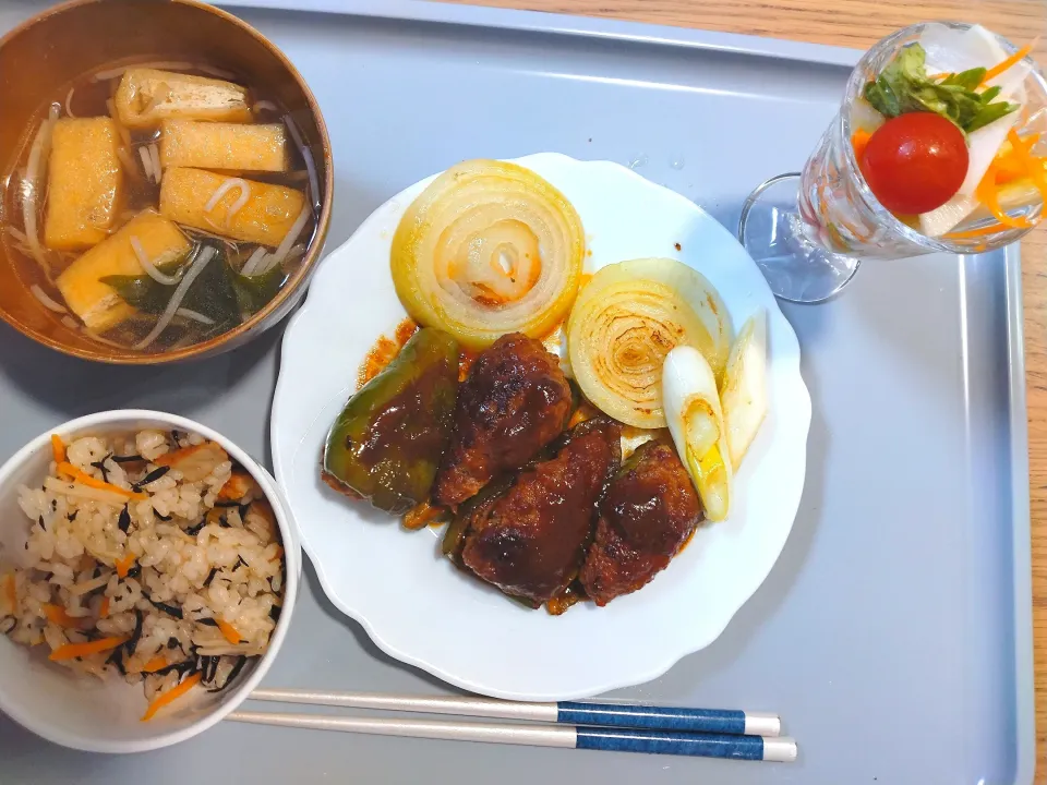 ピーマン肉詰め
ひじきの炊き込みご飯
ピクルス|さゆさん