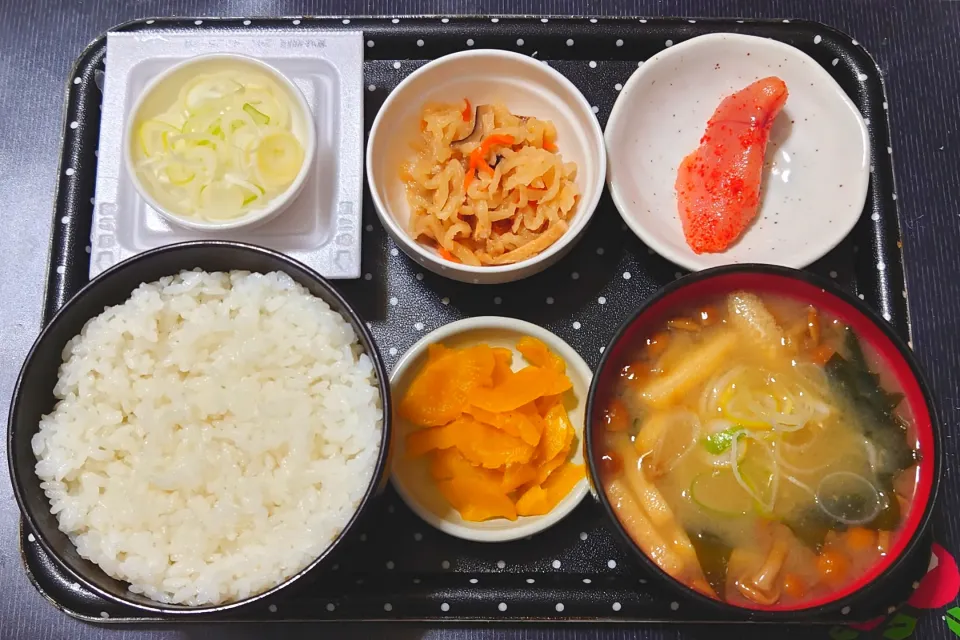 今日の朝ごはん（ごはんは高知県産コシヒカリ、辛子明太子、切り干し大根、ひきわり納豆、なめこ汁、大根古漬け）|Mars＠釜飯作り研究中さん