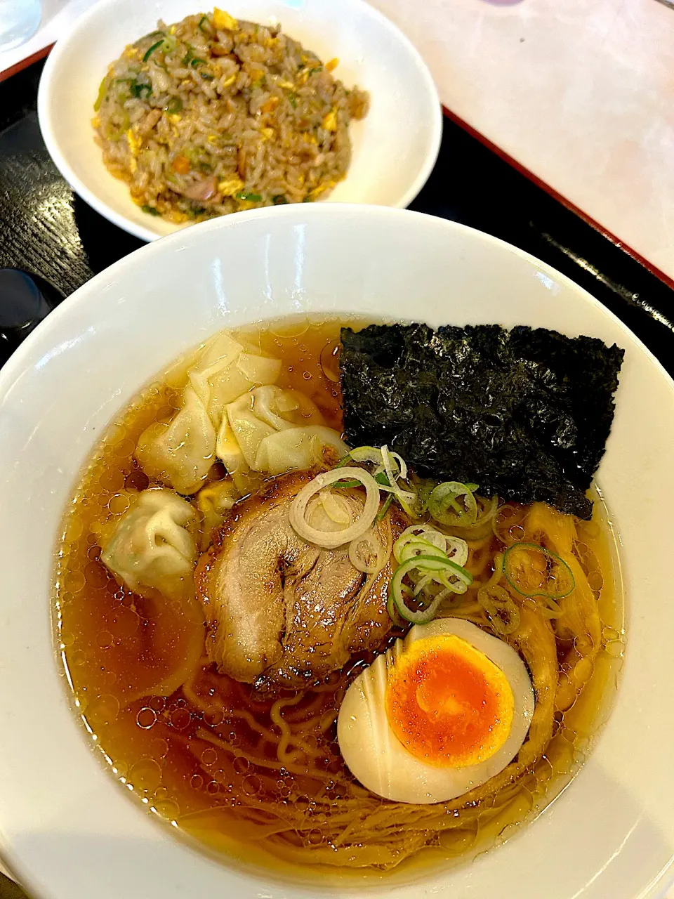 タマシャモ中華そば（ワンタン）と半チャーハンセット@やまむろラーメン（富士見）|Kazuya Miyukiさん