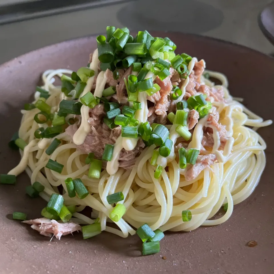 Snapdishの料理写真:ツナマヨポン酢パスタ|sanaeさん