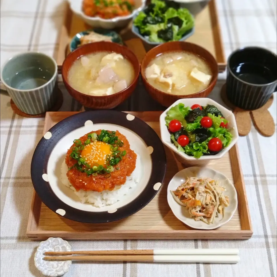 ねぎとろユッケ丼の献立|こだしーさん