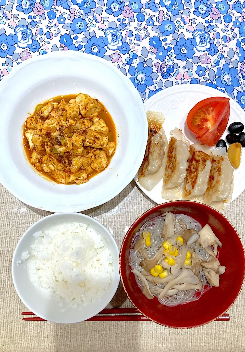 麻婆豆腐と餃子と春雨スープ|おしゃべり献立さん