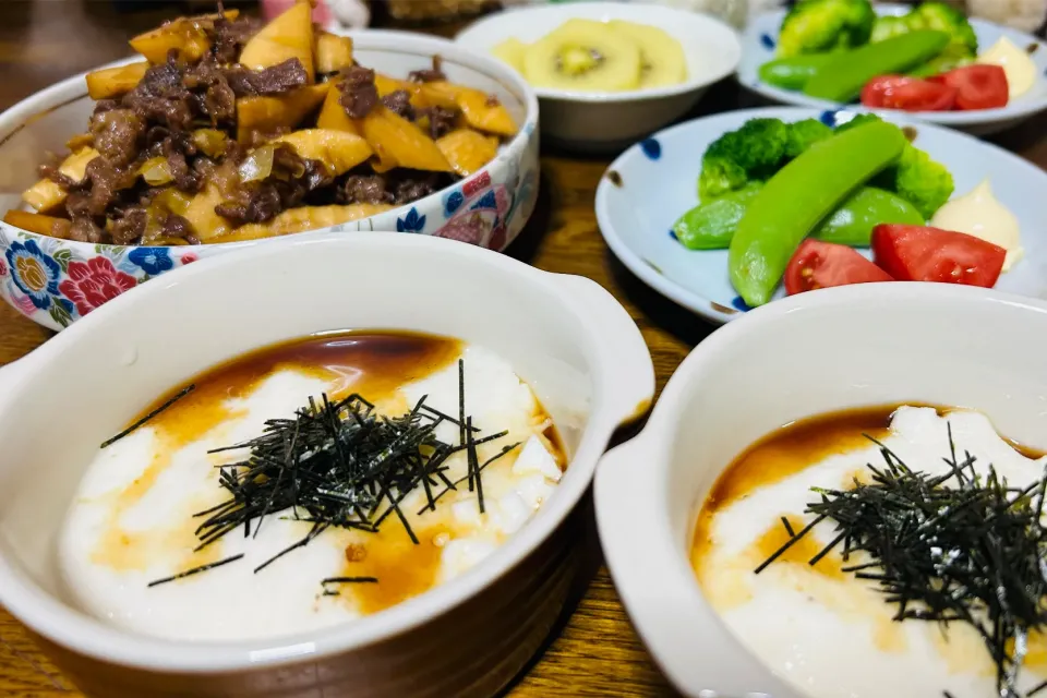 タケノコと牛肉の甘辛煮と、とろろ芋|ゆうゆさん