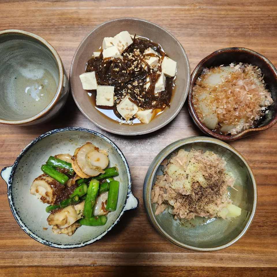 20240424
帆立とアスパラのバター醤油麹炒め
ツナポテト
もずくと豆腐の酢の物
蒸し新玉ねぎ|noccoさん