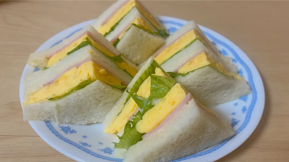 主人が出勤してからの朝ご飯🥪(^^)り|mahaloさん