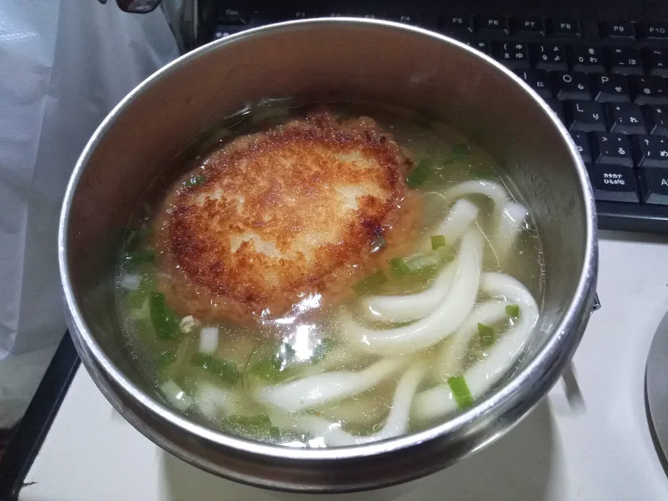 なめ茸と肉そぼろ入りとろみ付きコロッケうどん|darkbaronさん