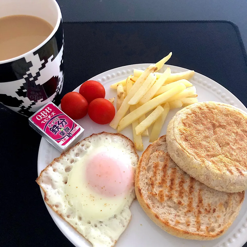 12:23 ボリューム朝ごはん🥞|へれ子さん